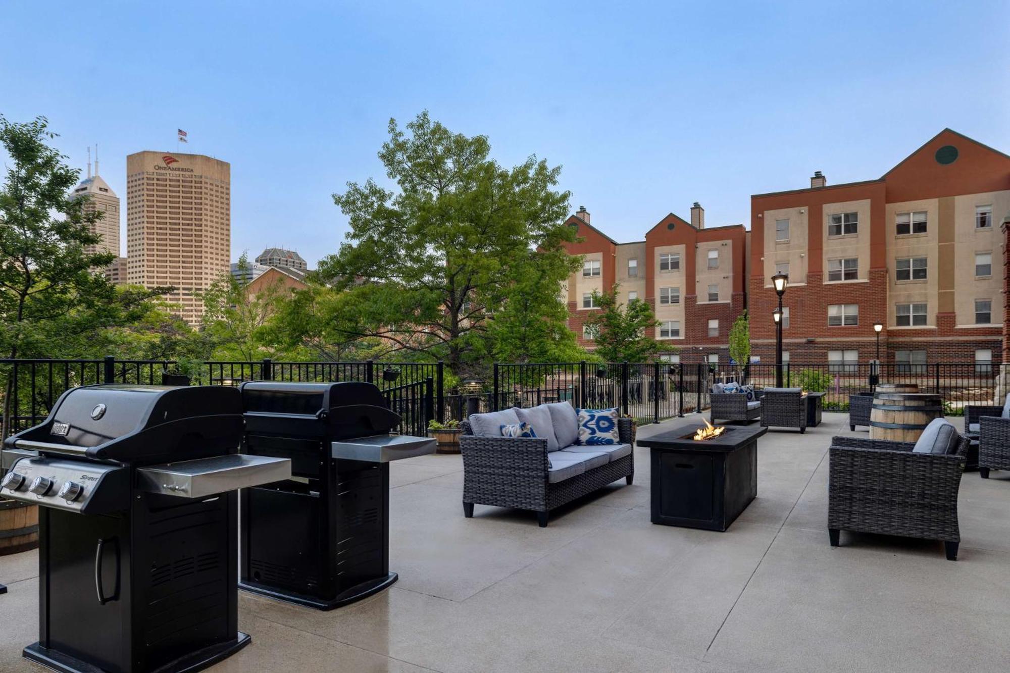 Homewood Suites By Hilton Indianapolis Downtown Iupui المظهر الخارجي الصورة